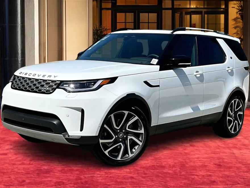 2025 Land Rover Discovery S photo 1
