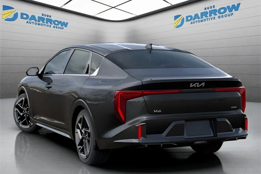 2025 Kia K4 GT-Line photo 1