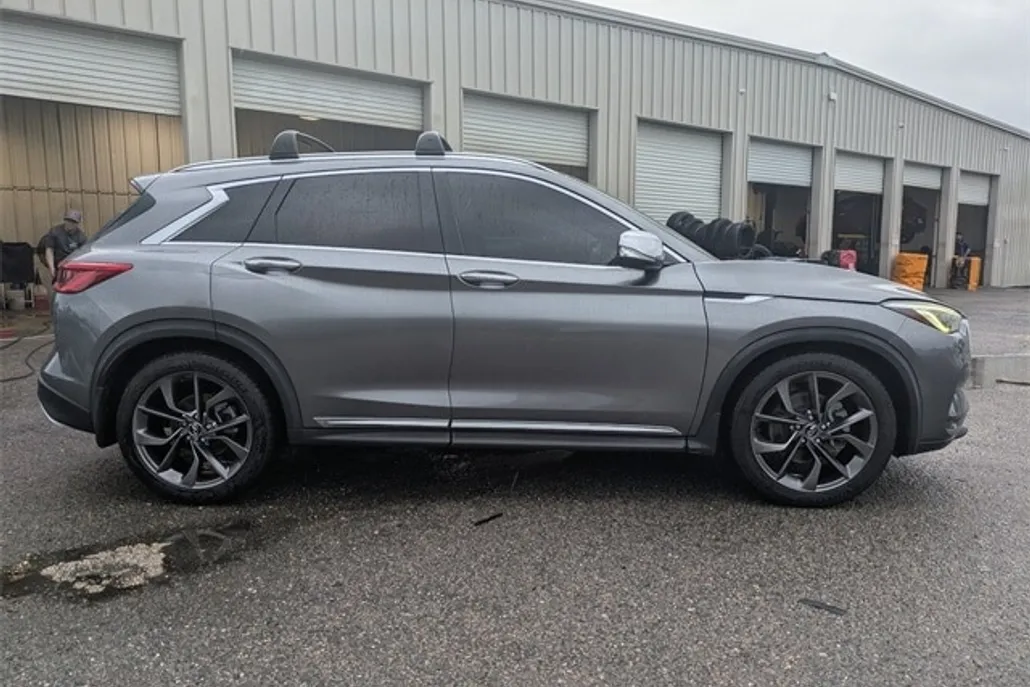 2019 Infiniti QX50 Essential photo 1