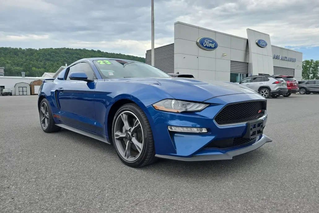 2023 Ford Mustang GT Premium photo 1