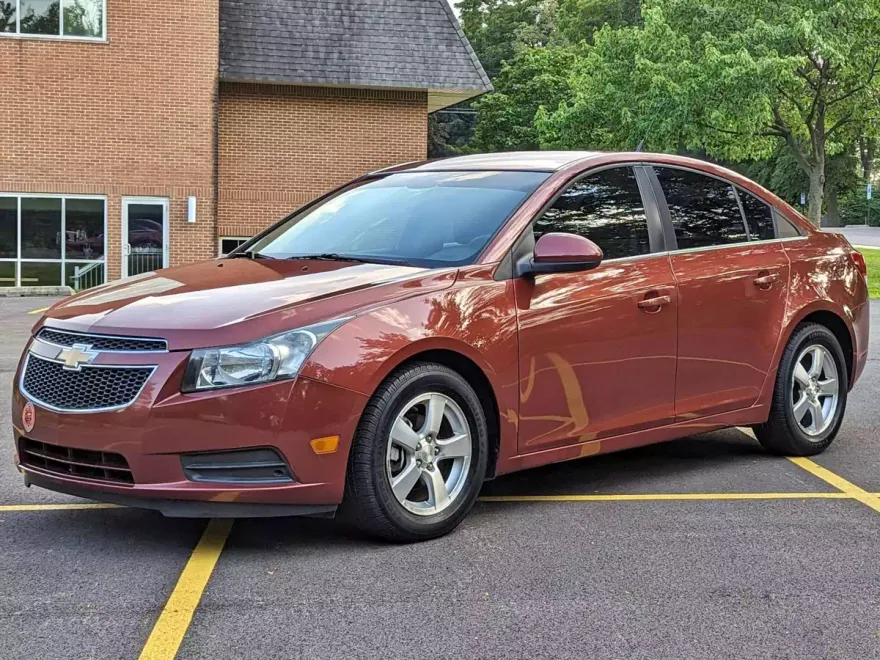 2012 Chevrolet Cruze photo 1