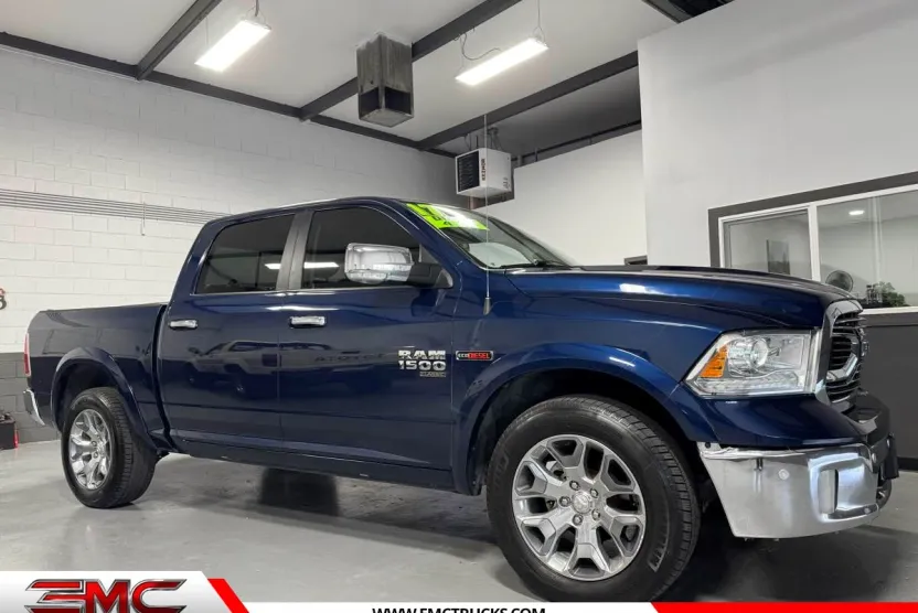 2019 Ram 1500 Classic Laramie photo 1