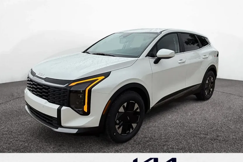 2026 Kia Sportage Hybrid LX photo 1