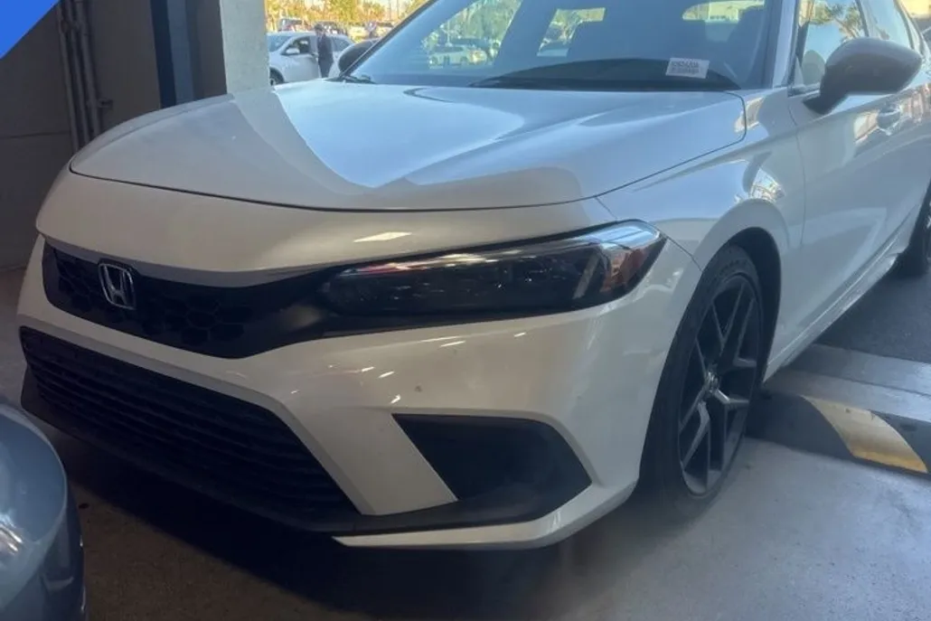 2023 Honda Civic Sport photo 1