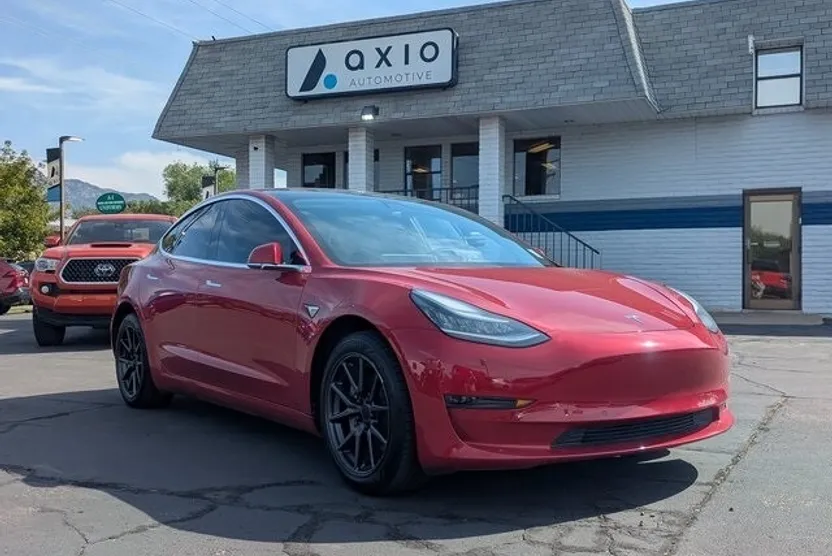 2018 Tesla Model 3 photo 1