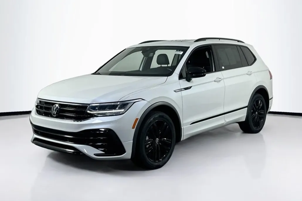 2022 Volkswagen Tiguan SE R-Line Black photo 1