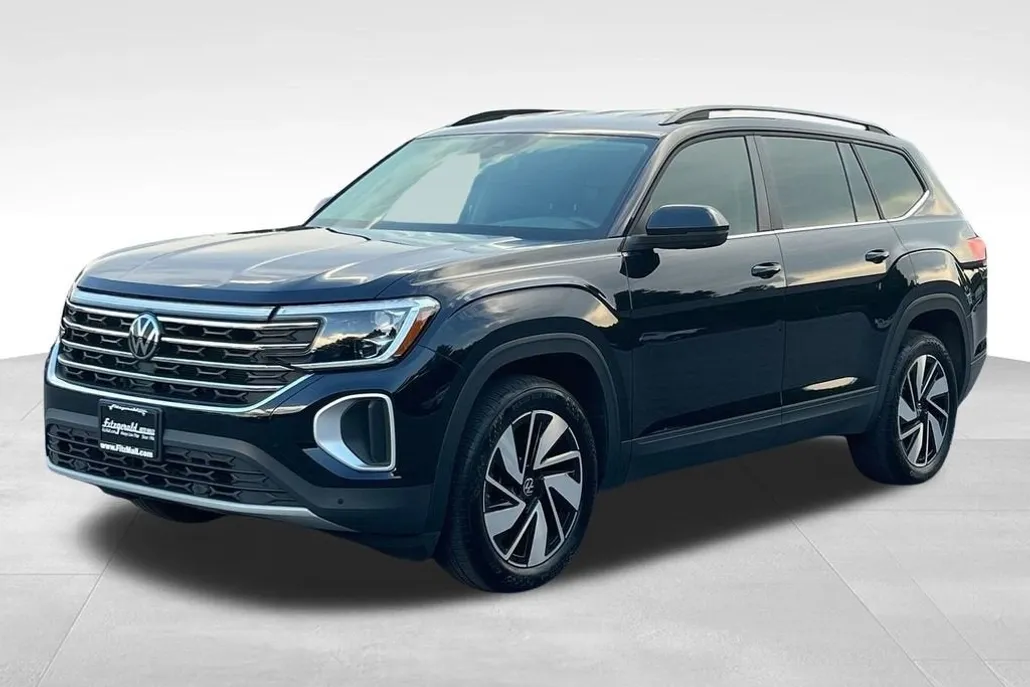2024 Volkswagen Atlas SE Technology photo 1