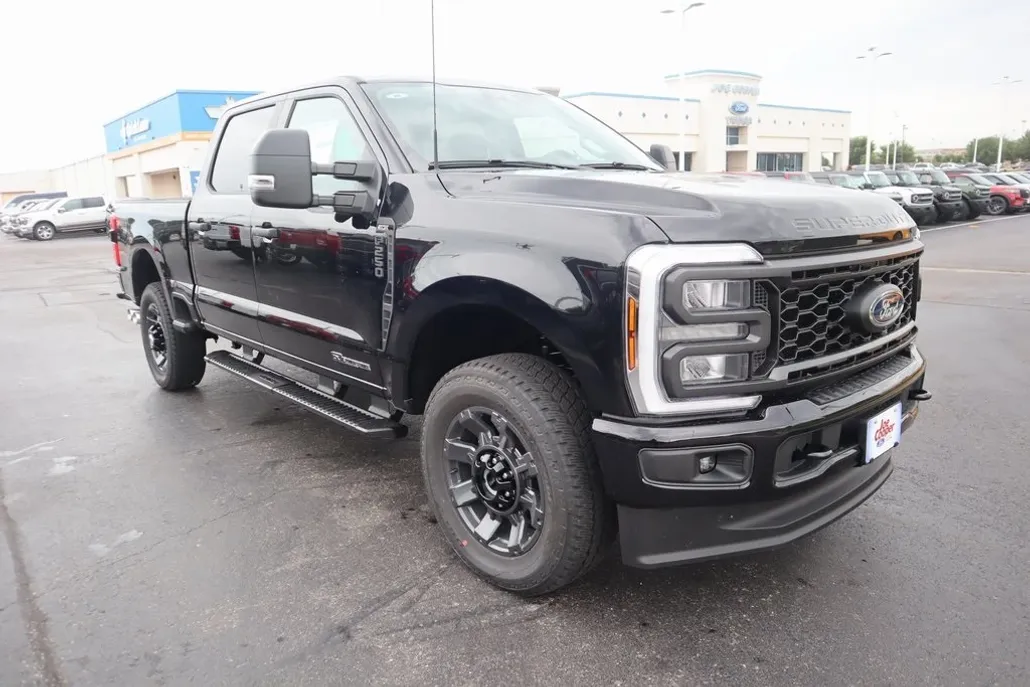 2025 Ford F-250 XL photo 1