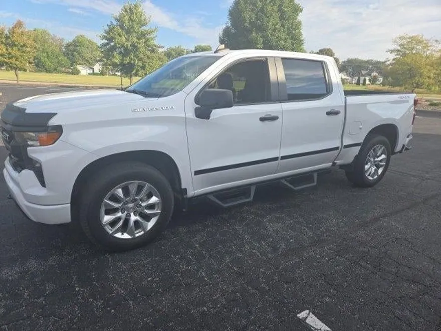 2023 Chevrolet Silverado 1500 Custom photo 1