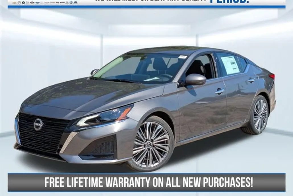 2025 Nissan Altima 2.5 SL photo 1