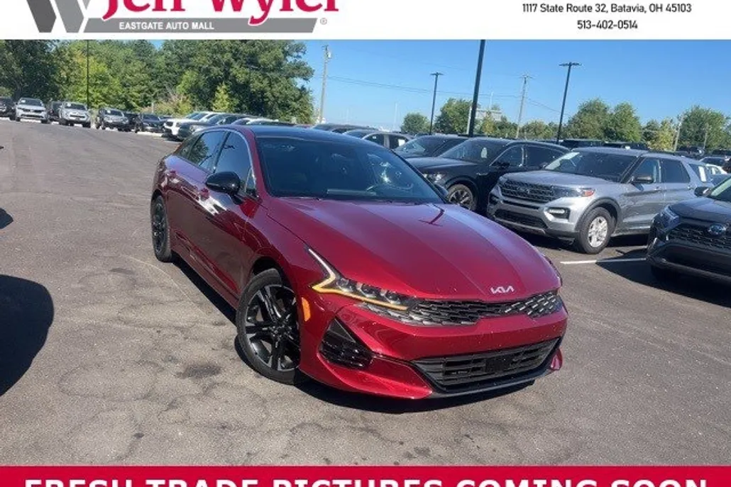 2024 Kia K5 GT-Line photo 1
