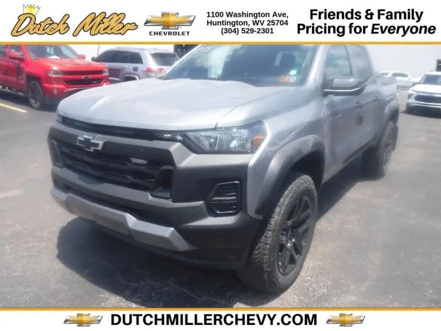 2025 Chevrolet Colorado Trail Boss photo 1