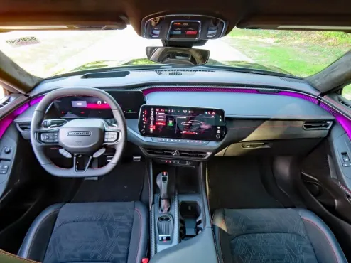 2024 Dodge Charger R/T Scat Pack AWD photo 4