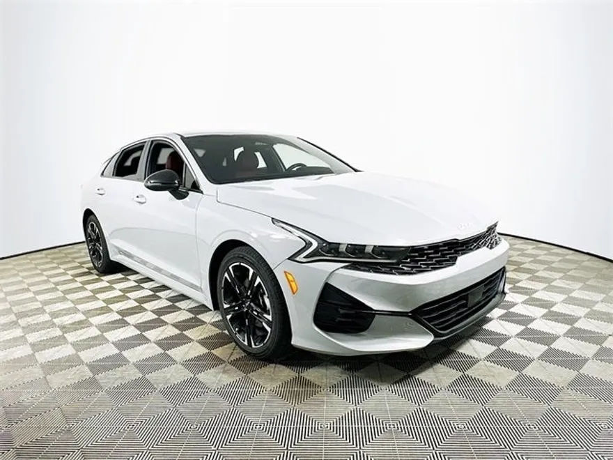 2024 Kia K5 GT-Line photo 1
