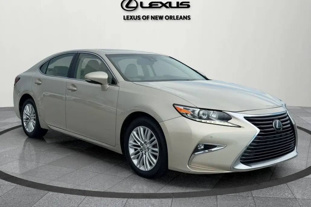 2017 Lexus ES 350 photo 1