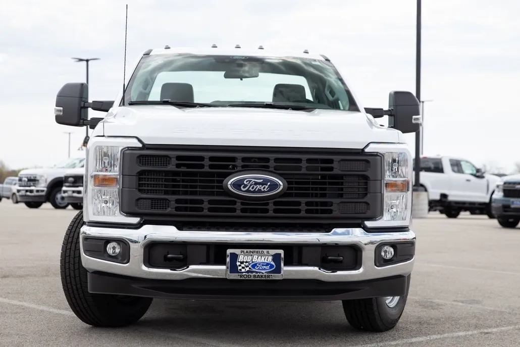 2025 Ford F-250 XL photo 1