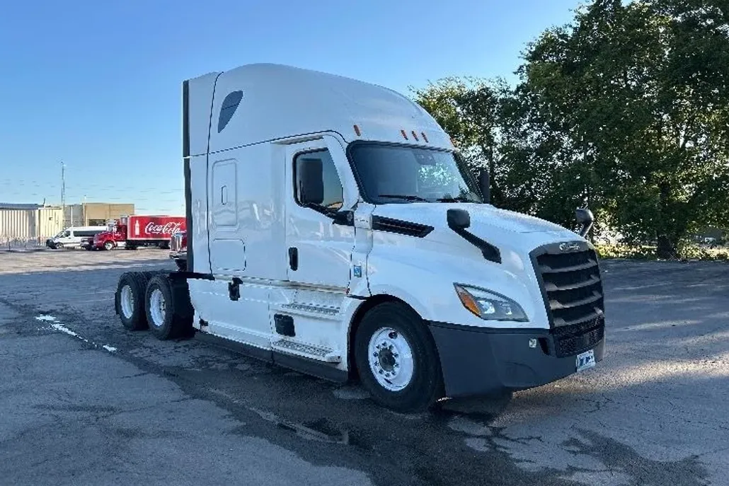2021 Freightliner Cascadia 126" Sleeper Cab photo 1
