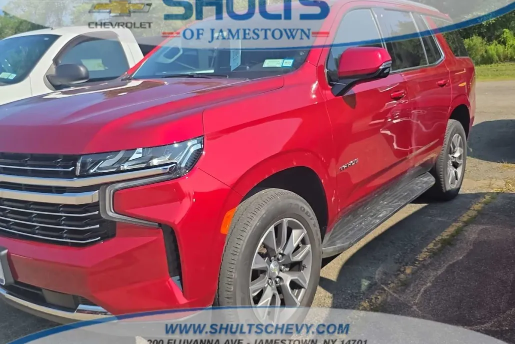 2022 Chevrolet Tahoe LT photo 1
