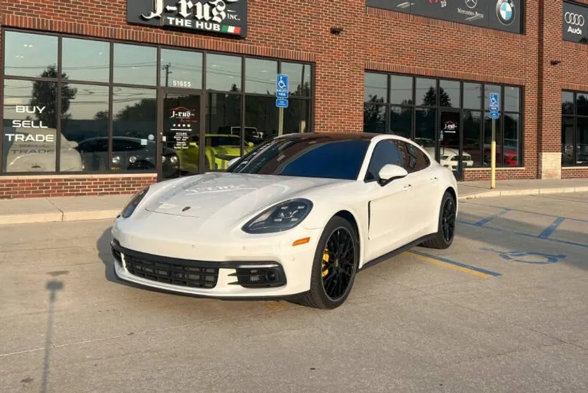 2017 Porsche Panamera 4S photo 1