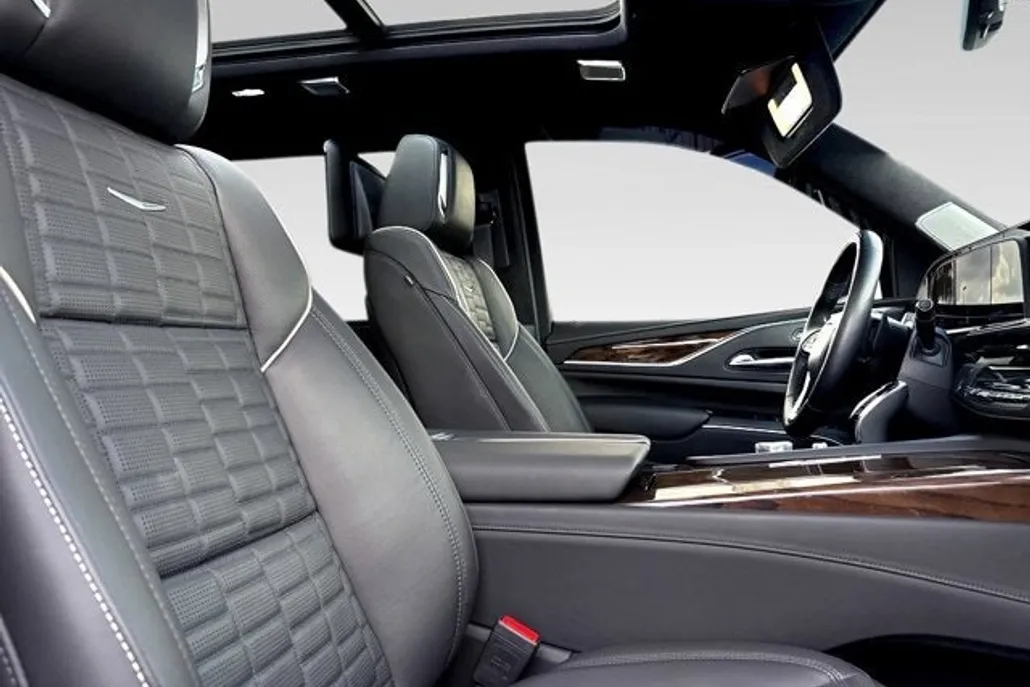 2024 Cadillac Escalade ESV Premium Luxury Platinum photo 1