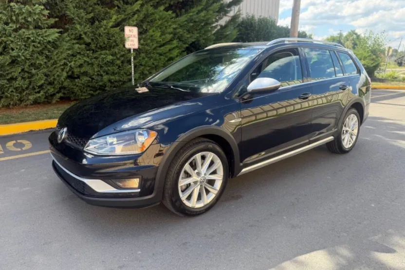2017 Volkswagen Golf Alltrack TSI SEL 4Motion photo 1