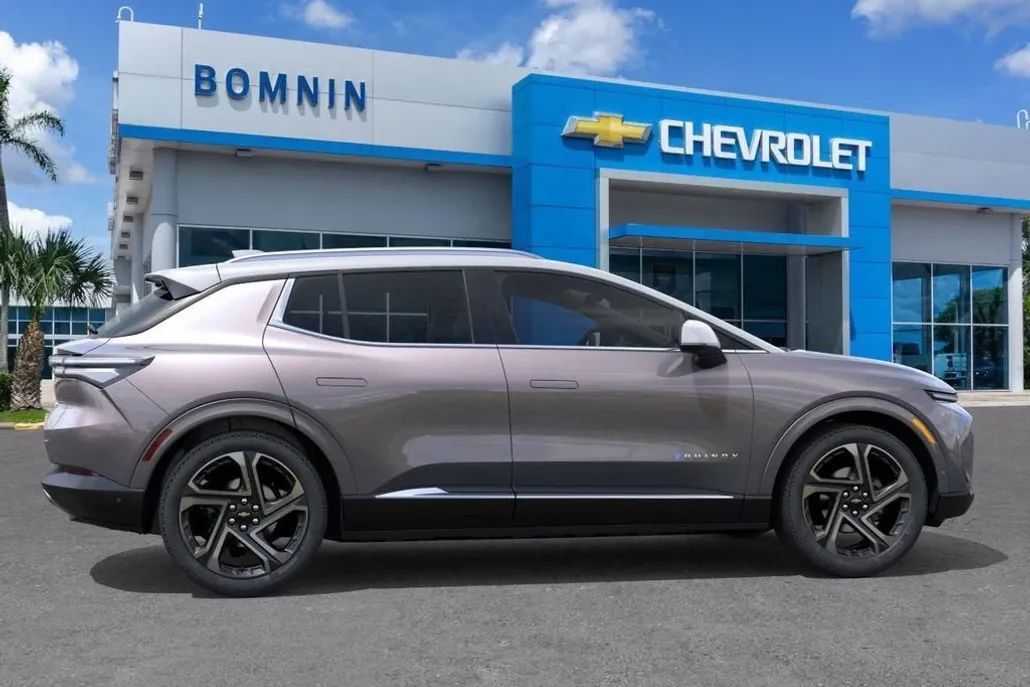 2025 Chevrolet Equinox EV 1LT photo 1