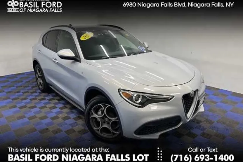 2022 Alfa Romeo Stelvio Ti photo 1