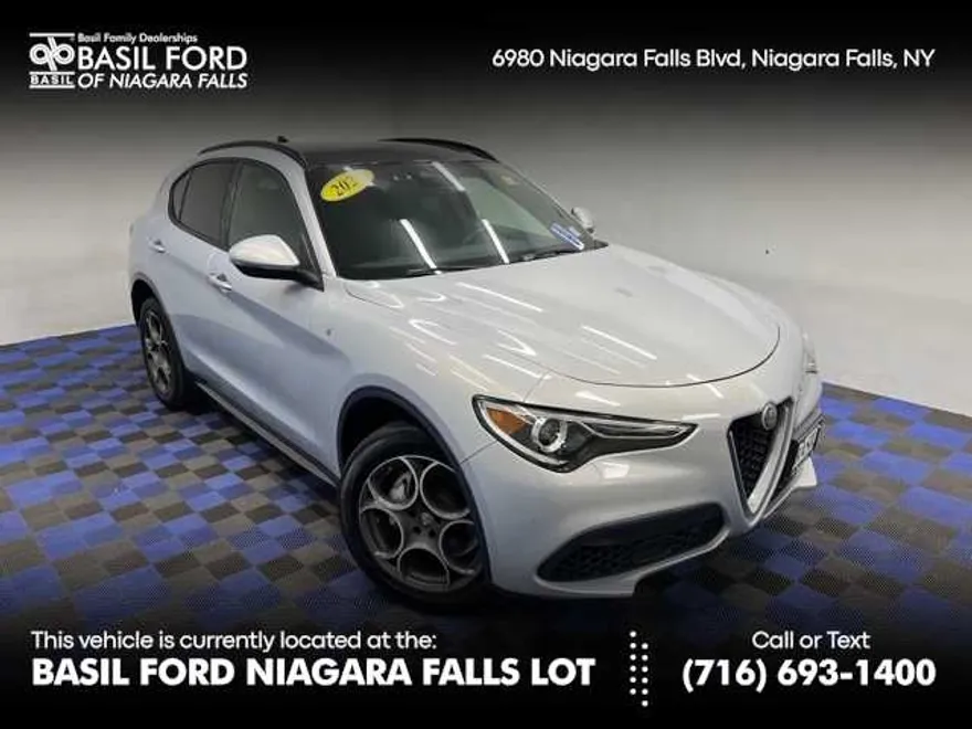 2022 Alfa Romeo Stelvio Ti photo 1