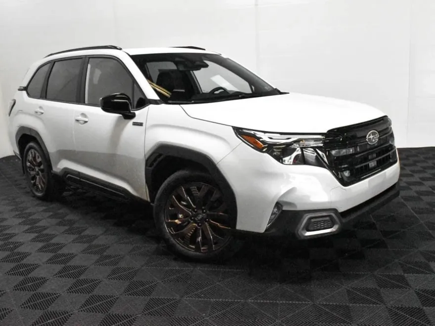 2025 Subaru Forester Sport photo 1