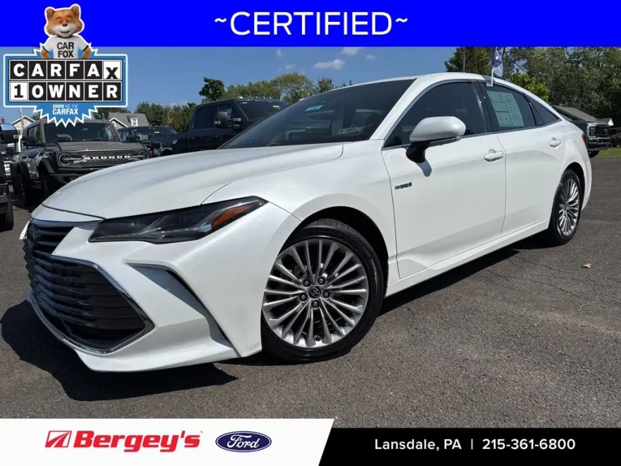 2021 Toyota Avalon Hybrid Limited photo 1