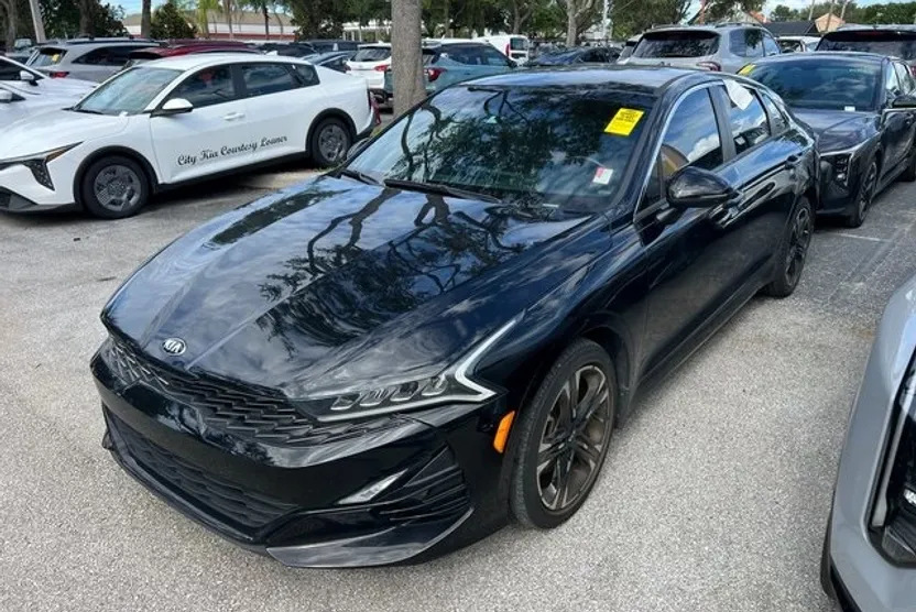 2021 Kia K5 GT-Line photo 1