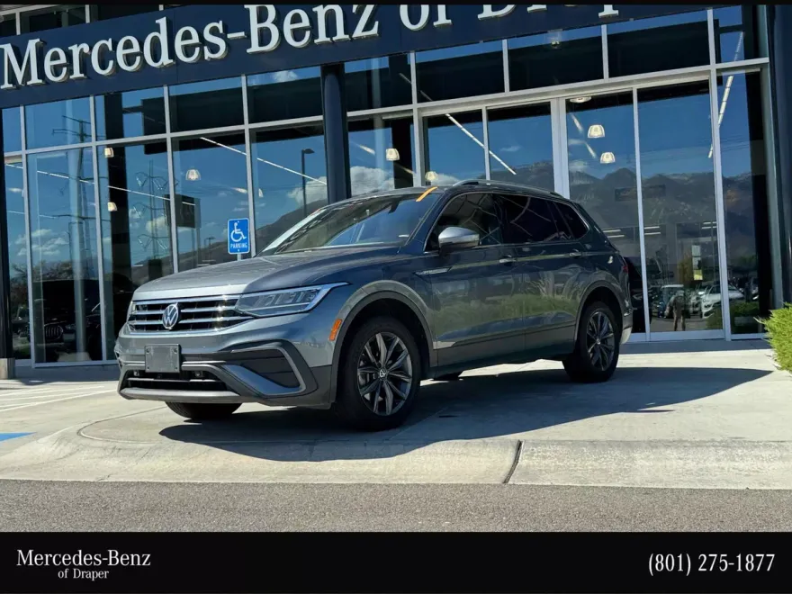 2022 Volkswagen Tiguan SE photo 1