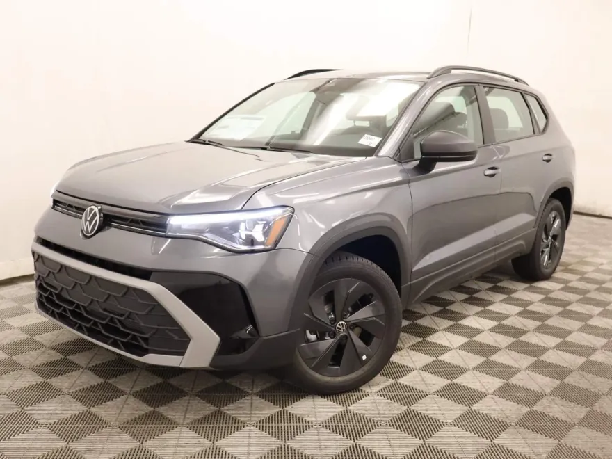2025 Volkswagen Taos S photo 1