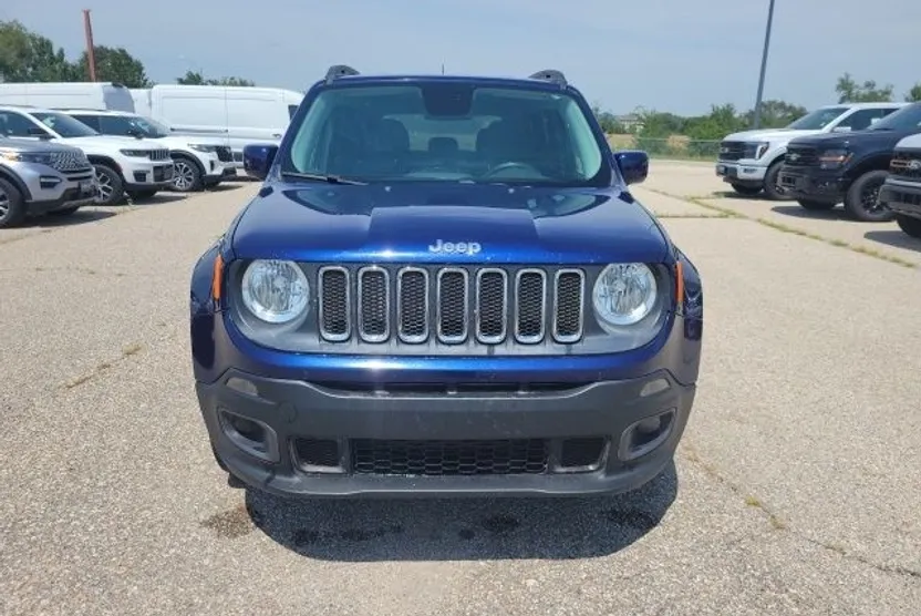 2016 Jeep Renegade Latitude photo 1