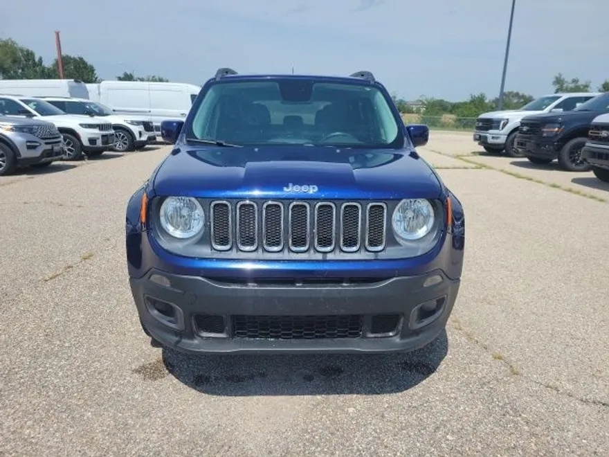 2016 Jeep Renegade Latitude photo 1