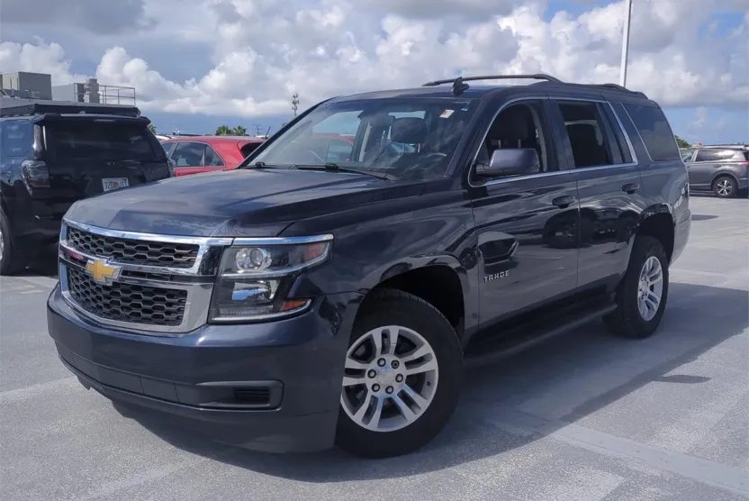 2017 Chevrolet Tahoe LS photo 1