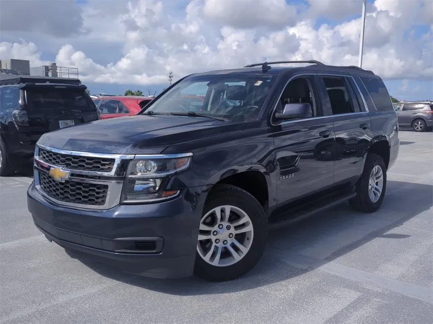 2017 Chevrolet Tahoe LS photo 1