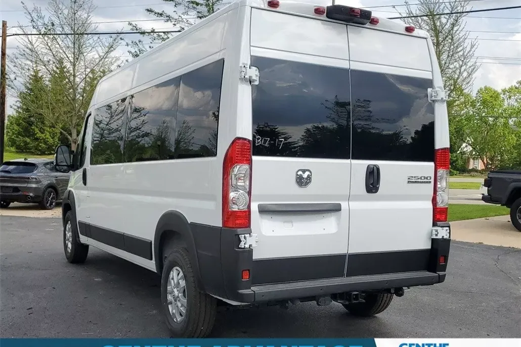 2024 Ram ProMaster 2500 Window Van photo 1