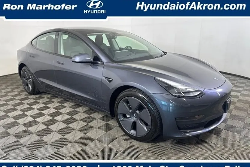 2023 Tesla Model 3 photo 1