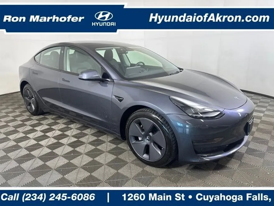 2023 Tesla Model 3 photo 1