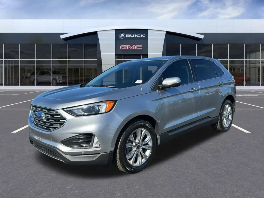 2024 Ford Edge Titanium photo 1