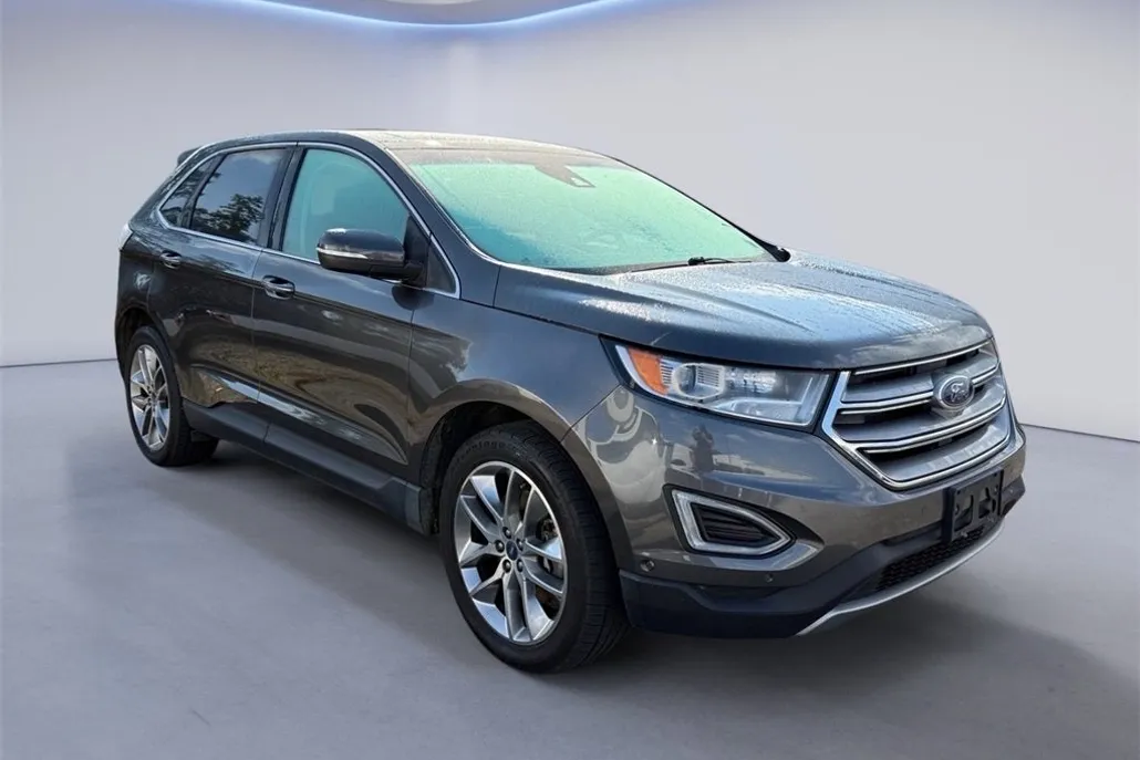 2018 Ford Edge Titanium photo 1