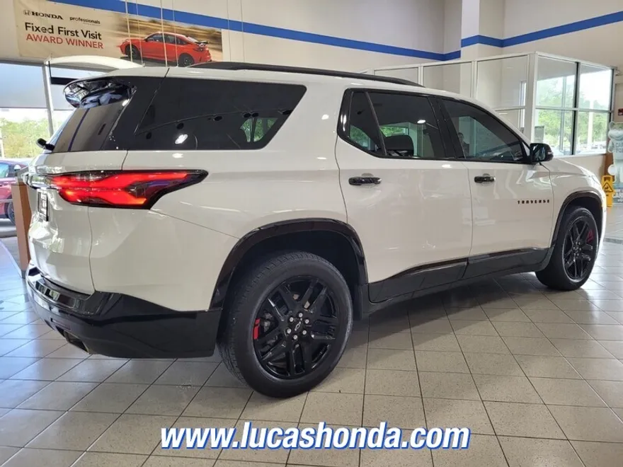 2023 Chevrolet Traverse Premier photo 1