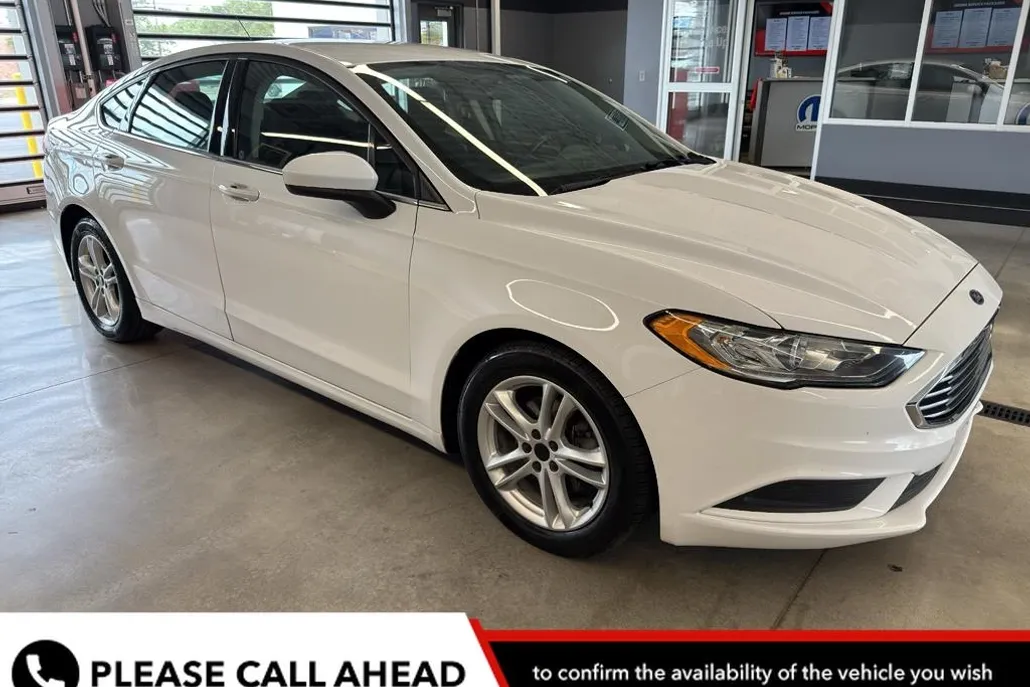 2018 Ford Fusion SE photo 1