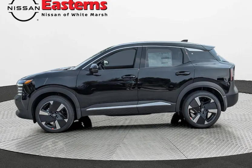 2025 Nissan Kicks SR photo 1