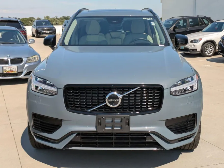 2023 Volvo XC90 Recharge T8 Ultimate photo 1