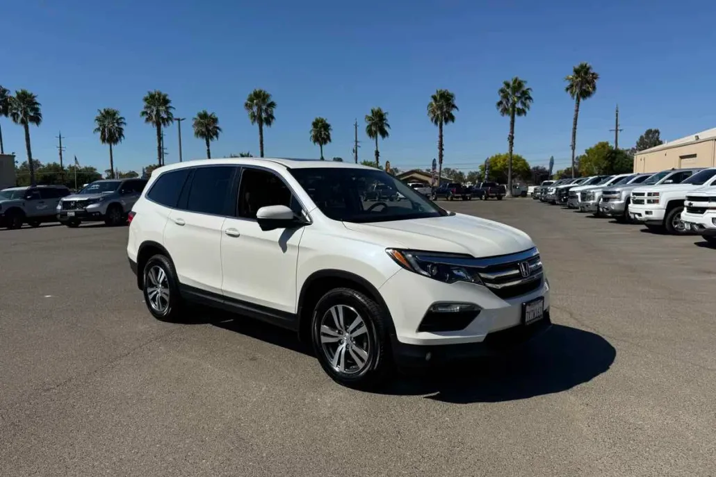 2017 Honda Pilot EX-L photo 1