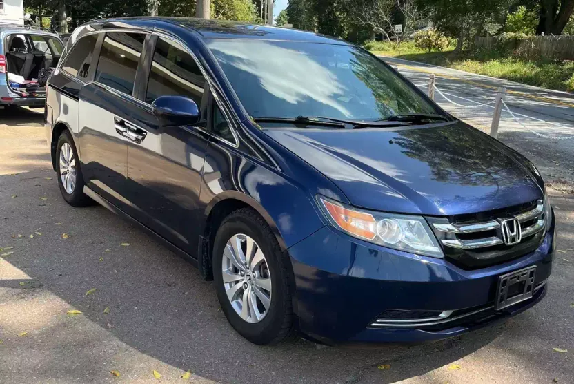 2016 Honda Odyssey EX-L photo 1