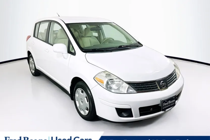 2007 Nissan Versa 1.8 S photo 1