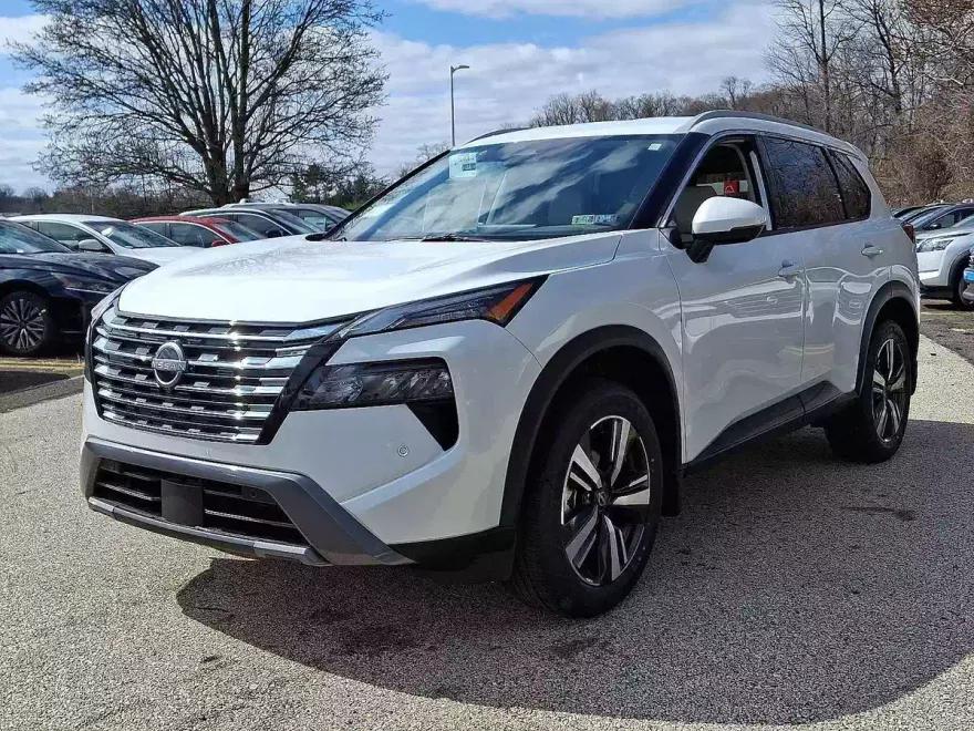 2025 Nissan Rogue AWD SL photo 1